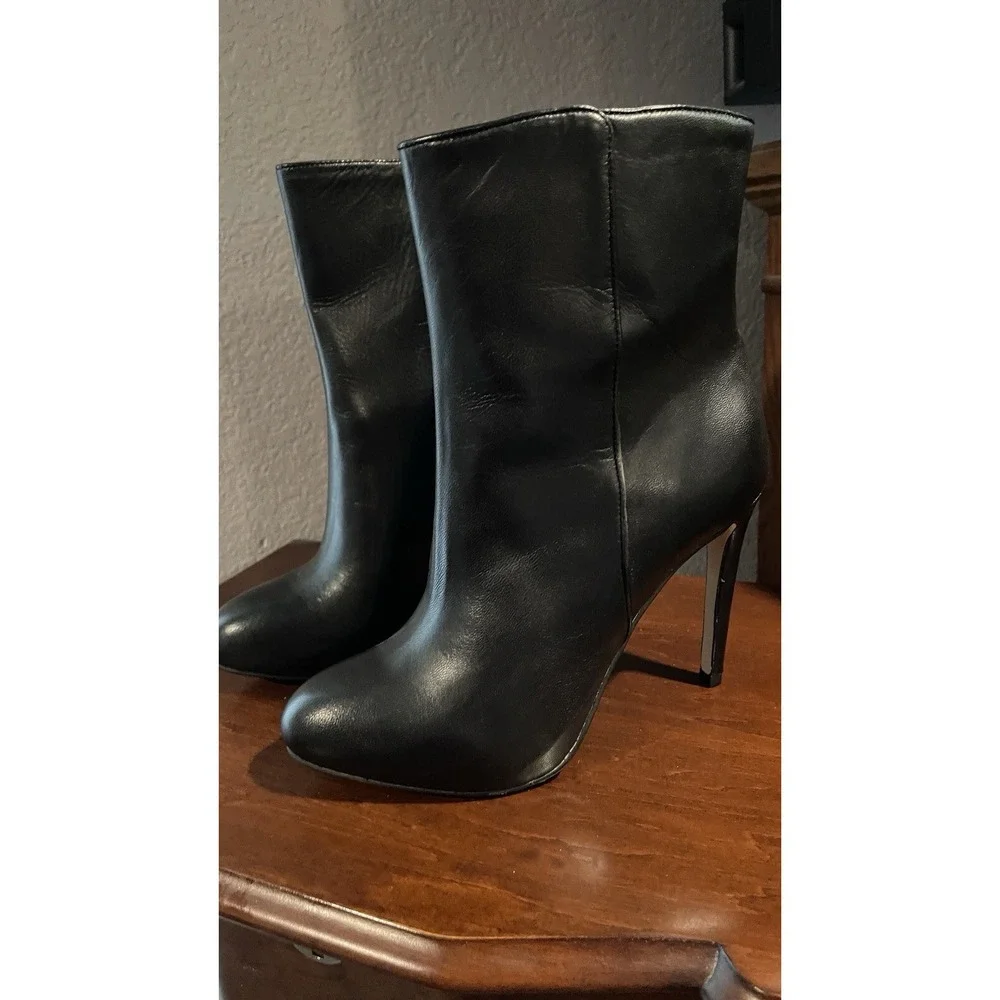 Louise et Cie Valmorel Black Leather Ankle Boots Womens Size 7M‎ Stiletto